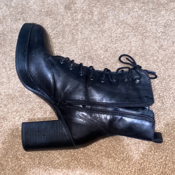 Steve Madden Loring Black Leather Boots - Picture 3 of 8